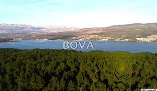 Građevinski teren 693 m2 &ndash; Pridraga *Uz prometnicu* (ID-2393/D)