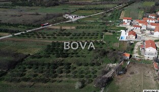 Građevinsko zemlji&scaron;te 1555 m2 &ndash; Pridraga *Pravilan oblik* (ID-2406/D)